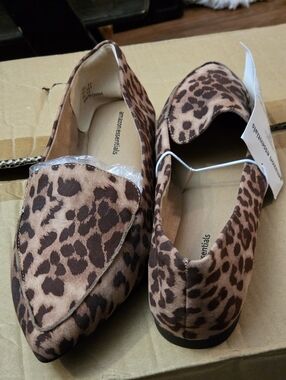 Amazon Essentials Women's Leopard Print Pointed Slip-On Flats - Brown/BlackBra